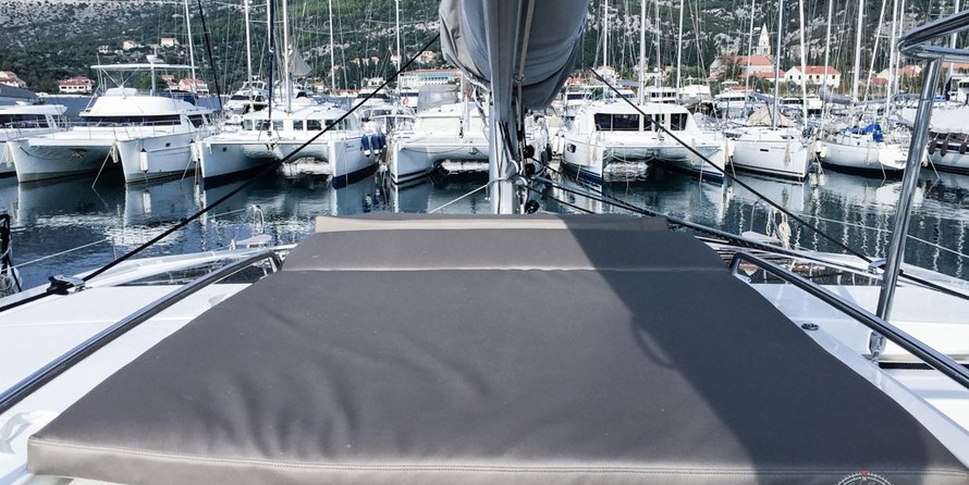 Fountaine Pajot Helia 44