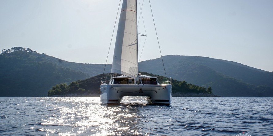Fountaine Pajot Helia 44