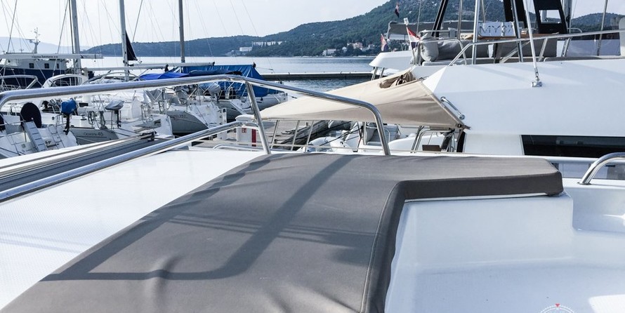 Fountaine Pajot Helia 44