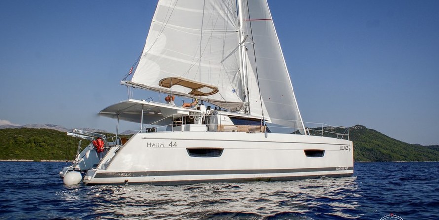Fountaine Pajot Helia 44