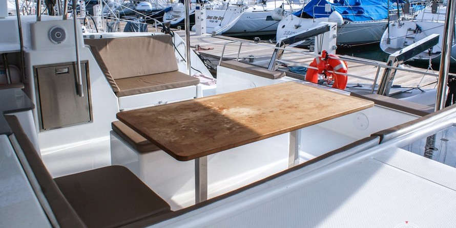 Fountaine Pajot Helia 44