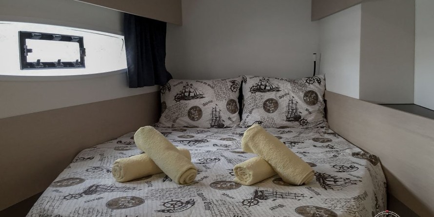 Fountaine Pajot Astréa 42