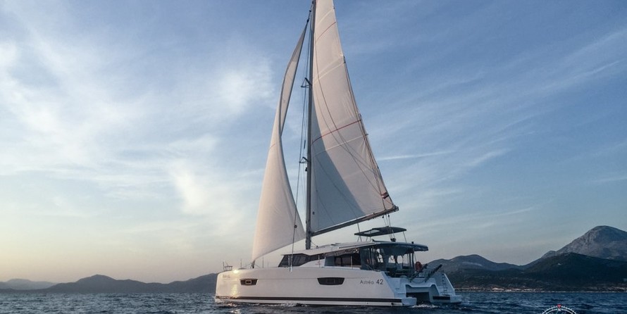 Fountaine Pajot Astréa 42