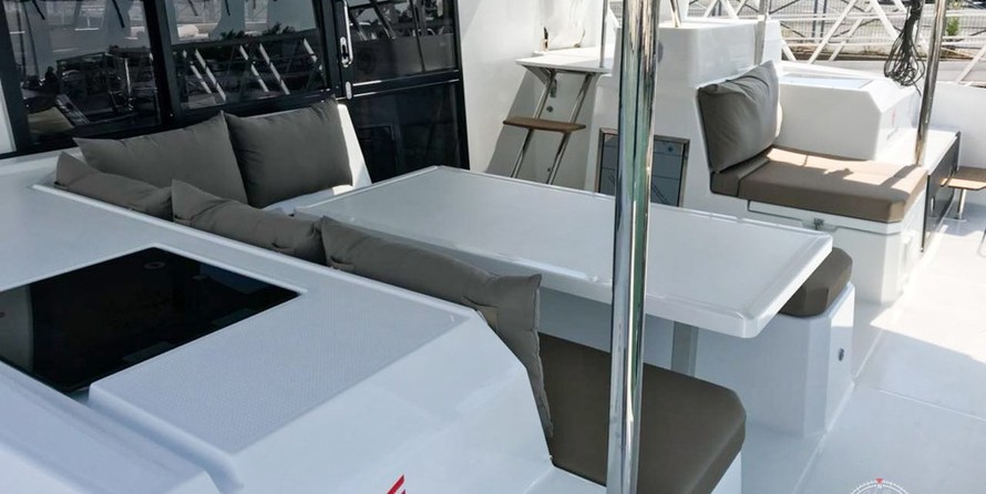 Fountaine Pajot Astréa 42