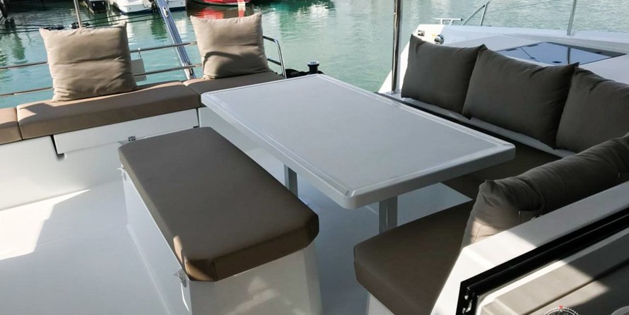 Fountaine Pajot Astréa 42