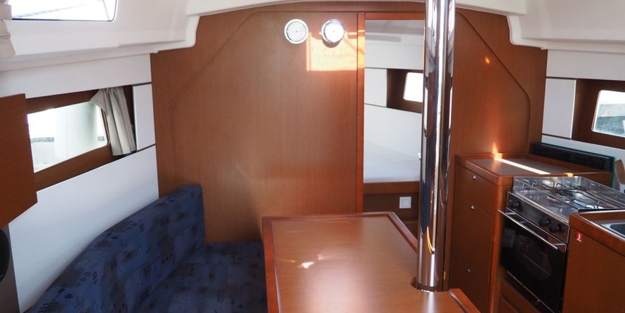 Beneteau Oceanis 35.1