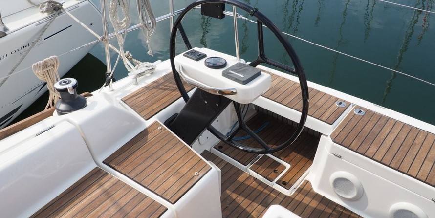 Dufour 360 Grand Large