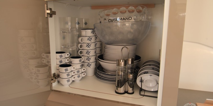 Fountaine Pajot Lucia 40