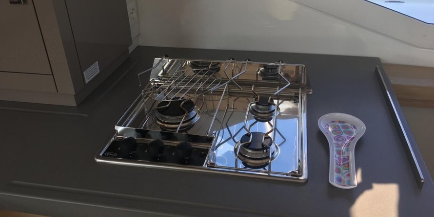 Fountaine Pajot Lucia 40