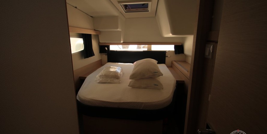 Fountaine Pajot Lucia 40