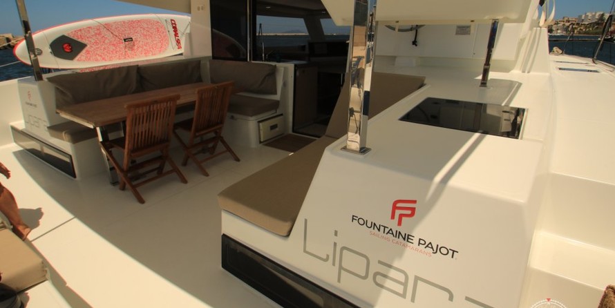 Fountaine Pajot Lucia 40