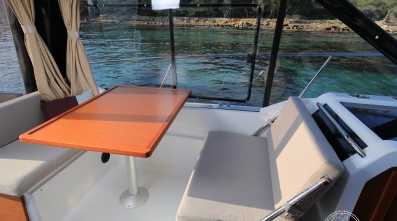 Jeanneau Merry Fisher 895