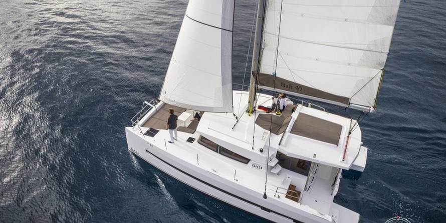 Bali catamarans 4.0 lounge