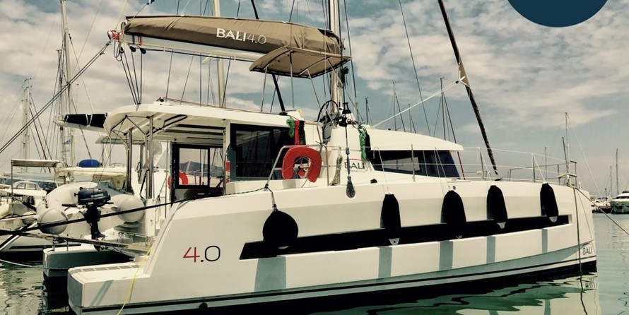 Bali catamarans 4.0 lounge