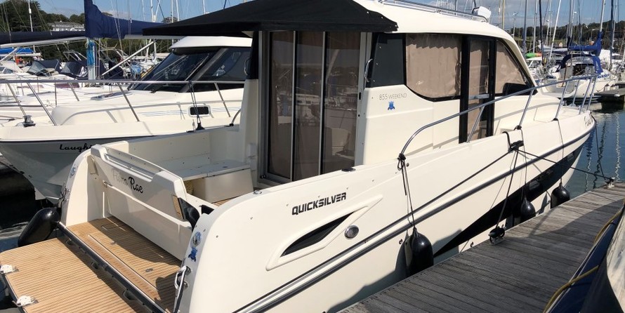 Quicksilver Activ 855 Weekend