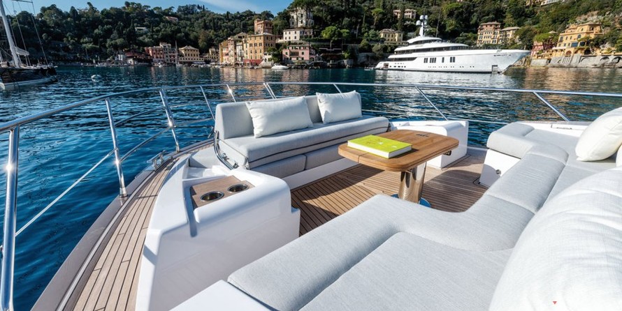 Azimut 60