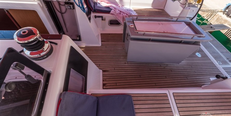 Beneteau Oceanis 48