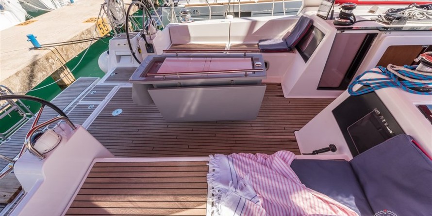 Beneteau Oceanis 48