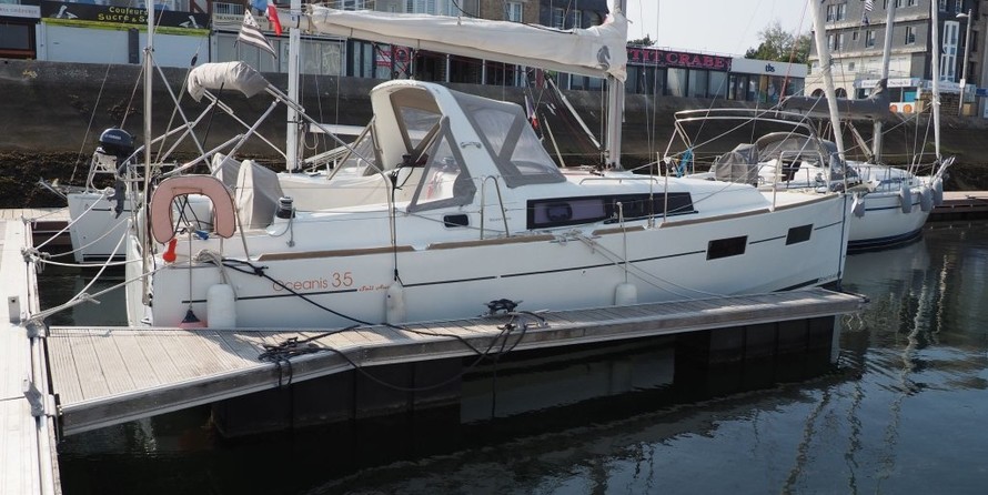 Beneteau Oceanis 35.1