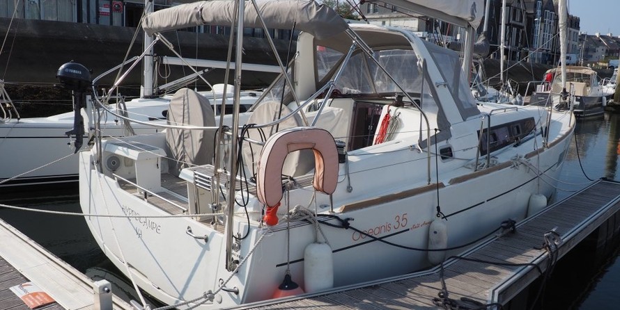 Beneteau Oceanis 35.1