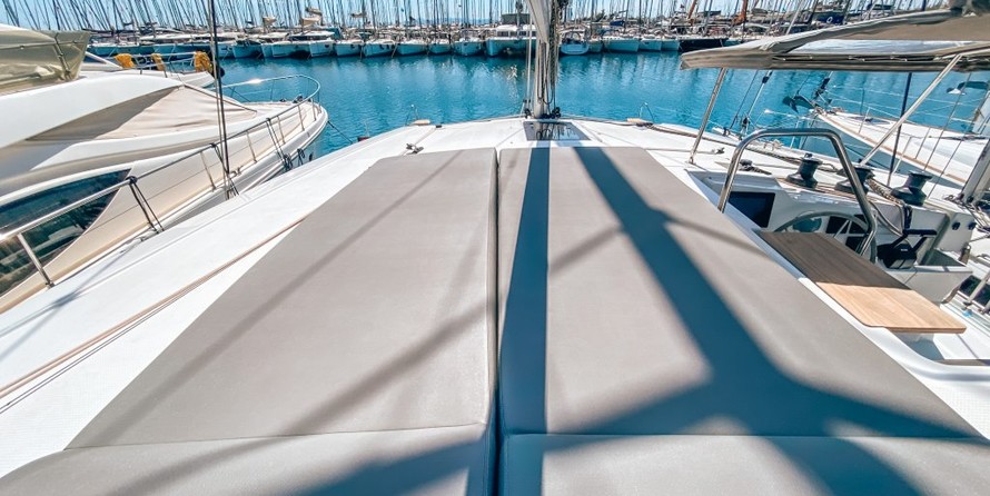 Fountaine Pajot Lucia 40