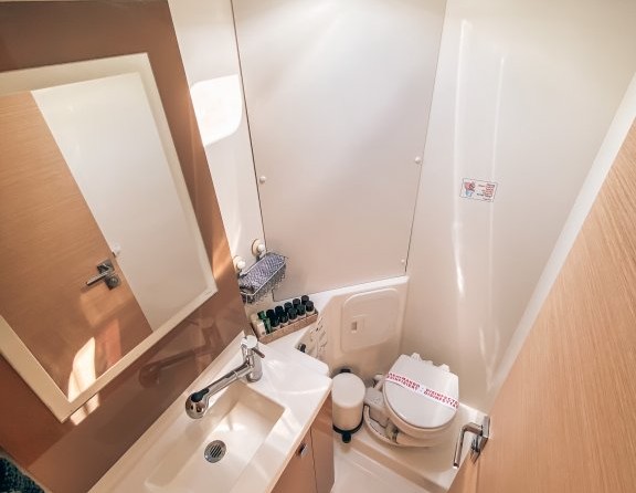 Fountaine Pajot Lucia 40