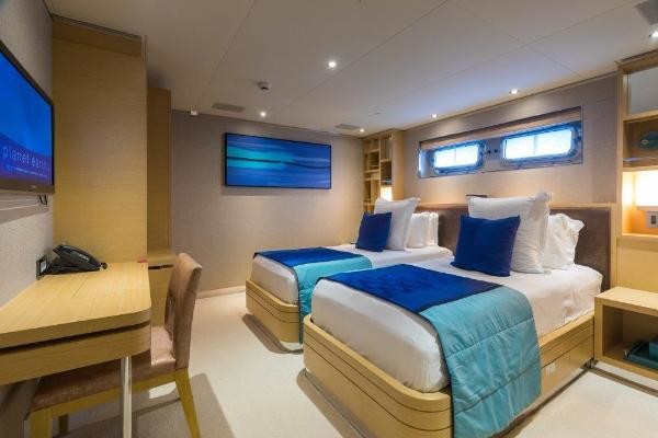 Cheoy Lee Custom Marco Polo Displacement