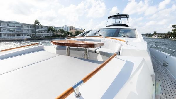 Lazzara Yachts LSX 92