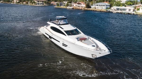 Lazzara Yachts LSX 92