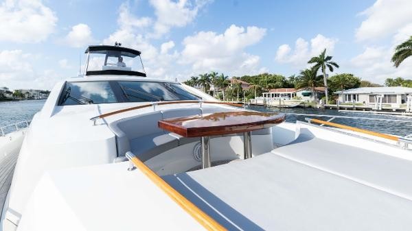Lazzara Yachts LSX 92