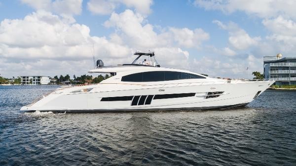 Lazzara Yachts LSX 92