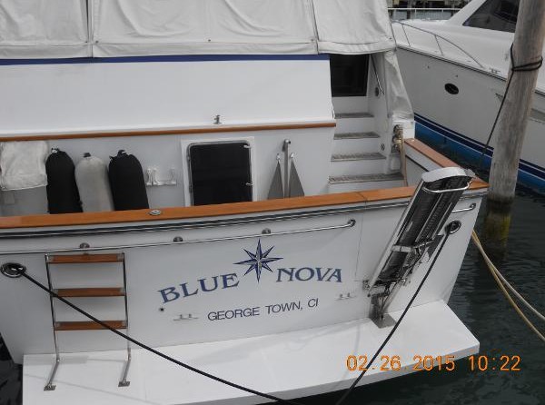 Vantare Cockpit Motoryacht