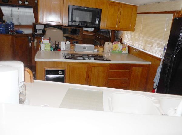 Vantare Cockpit Motoryacht