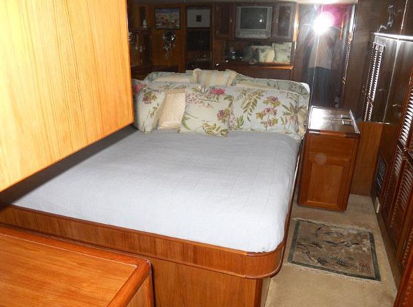 Vantare Cockpit Motoryacht