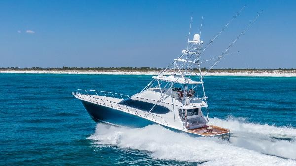 Hatteras GT70