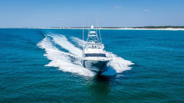 Hatteras GT70