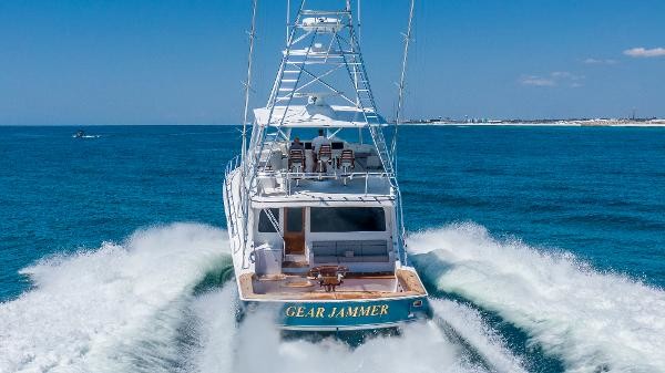 Hatteras GT70