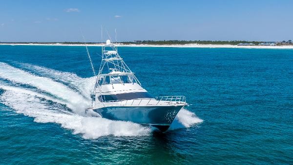 Hatteras GT70