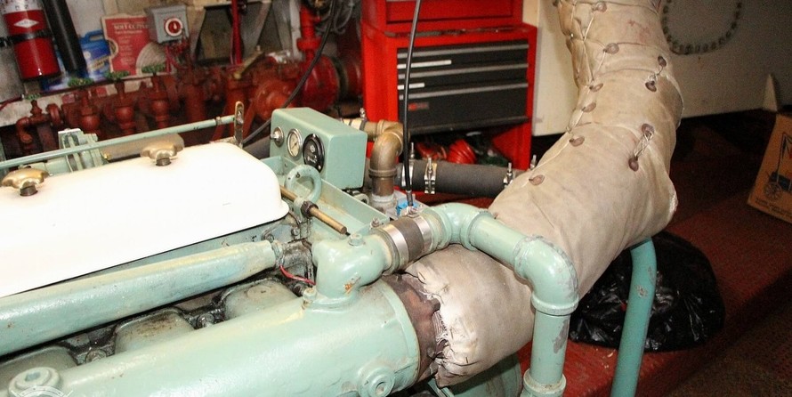 Custom-Craft Box Boat 63