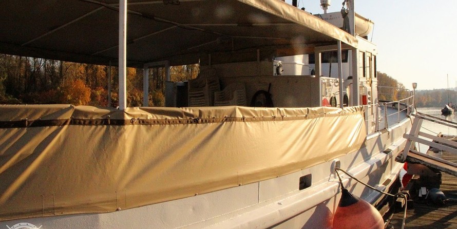 Custom-Craft Box Boat 63