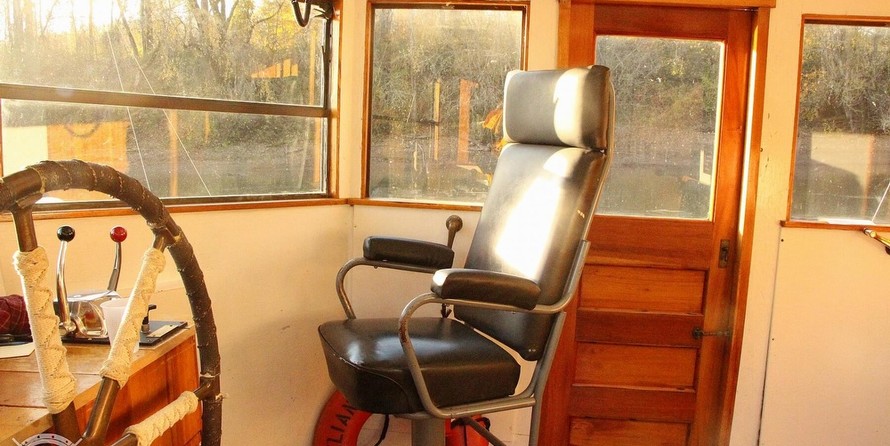 Custom-Craft Box Boat 63