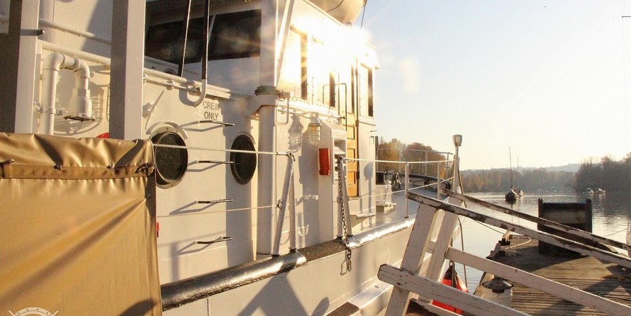 Custom-Craft Box Boat 63