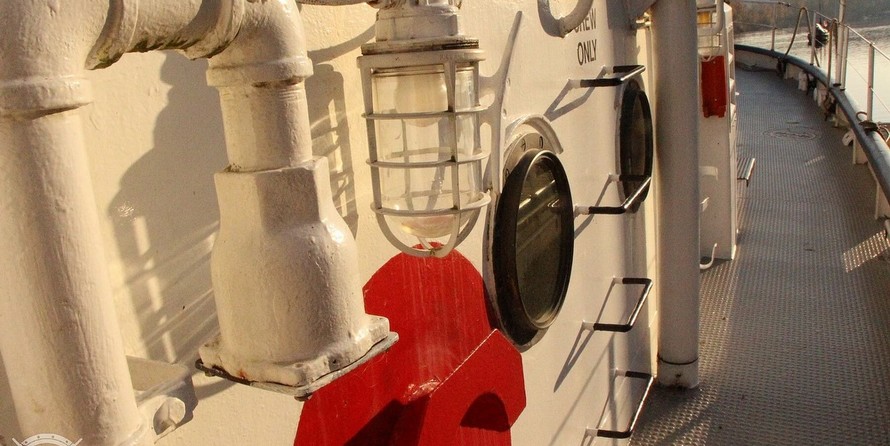 Custom-Craft Box Boat 63