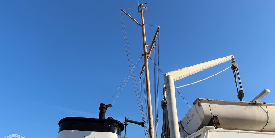 Custom-Craft Box Boat 63