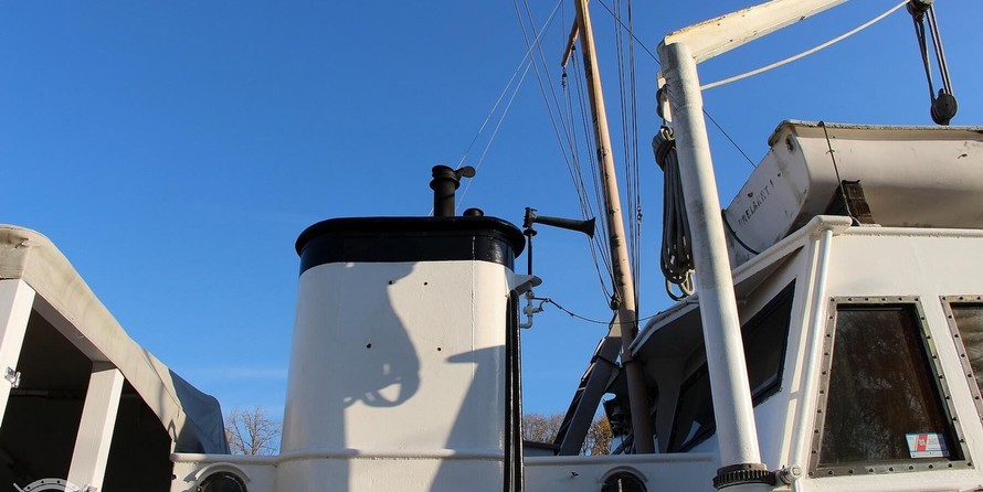 Custom-Craft Box Boat 63