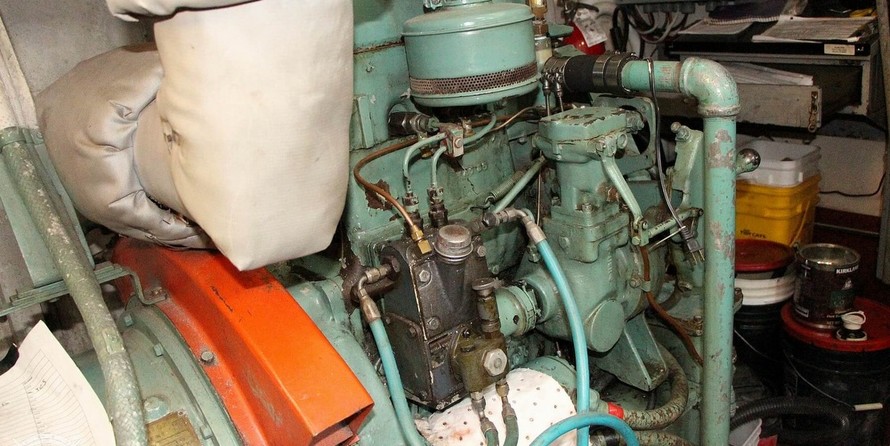 Custom-Craft Box Boat 63