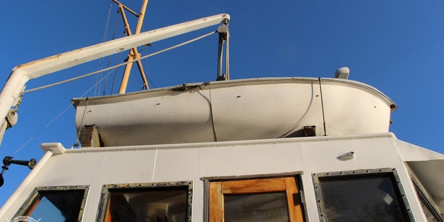 Custom-Craft Box Boat 63