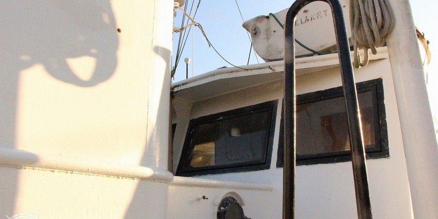 Custom-Craft Box Boat 63