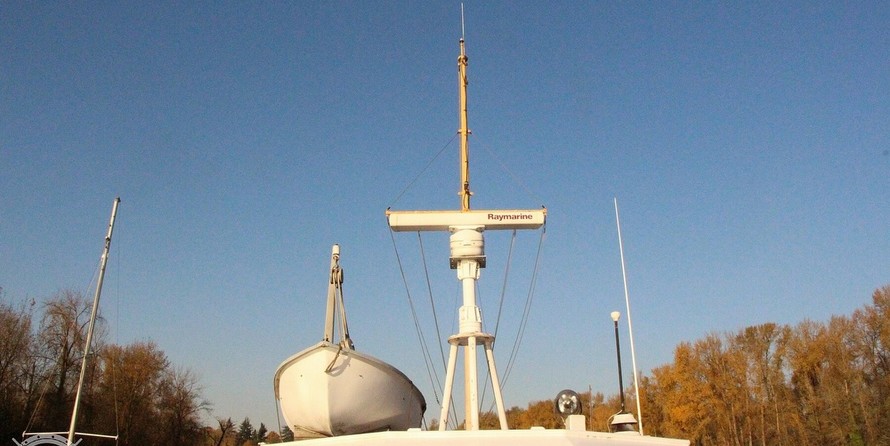 Custom-Craft Box Boat 63