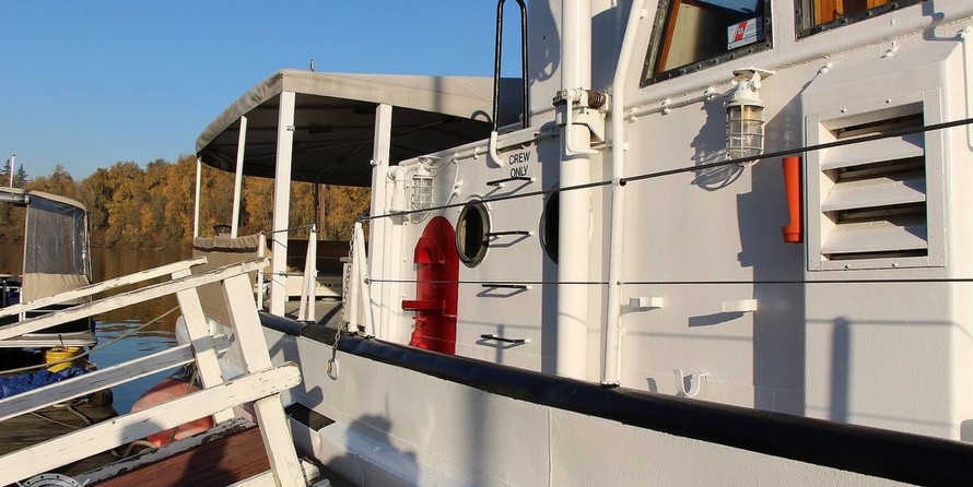 Custom-Craft Box Boat 63